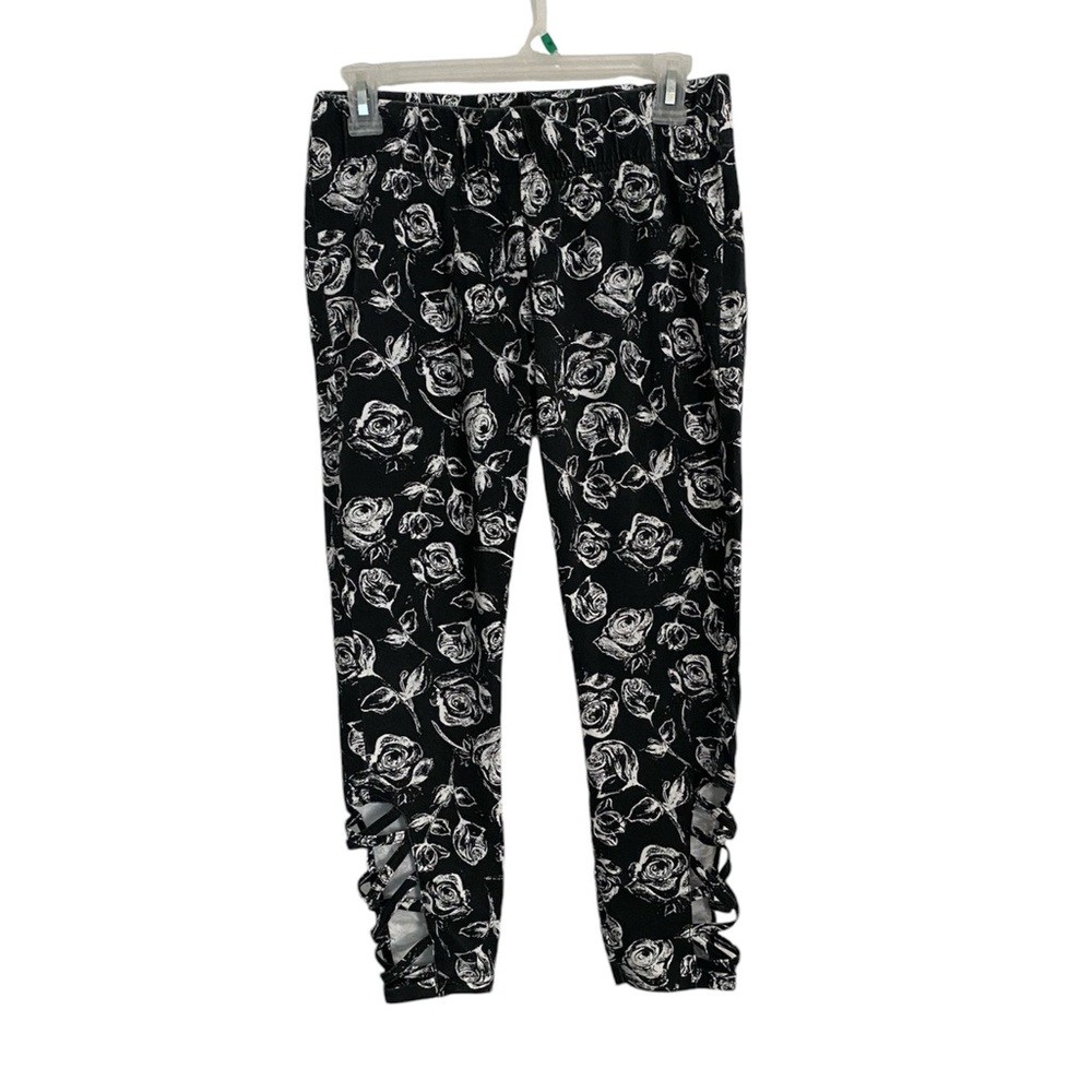 Mixit Capri Athletic Pants Size Medium Black & White floral Print